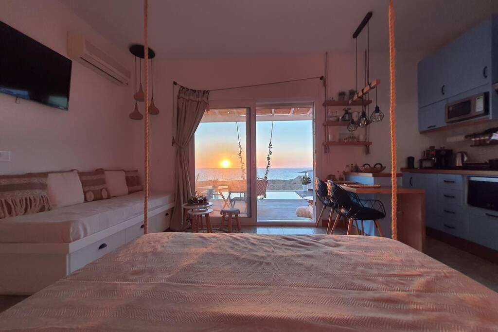 Tramonto Luxury Villa No1- Breathtaking Sunset View Foiníkion Zewnętrze zdjęcie