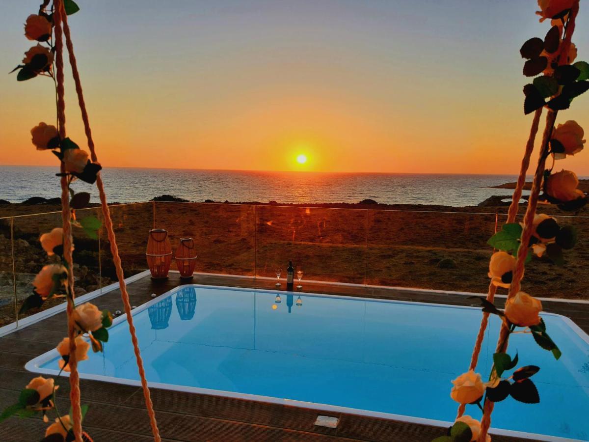 Tramonto Luxury Villa No1- Breathtaking Sunset View Foiníkion Zewnętrze zdjęcie