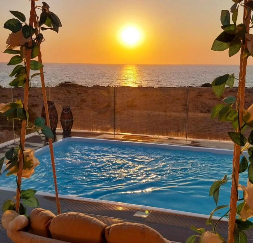 Tramonto Luxury Villa No1- Breathtaking Sunset View Foiníkion Zewnętrze zdjęcie