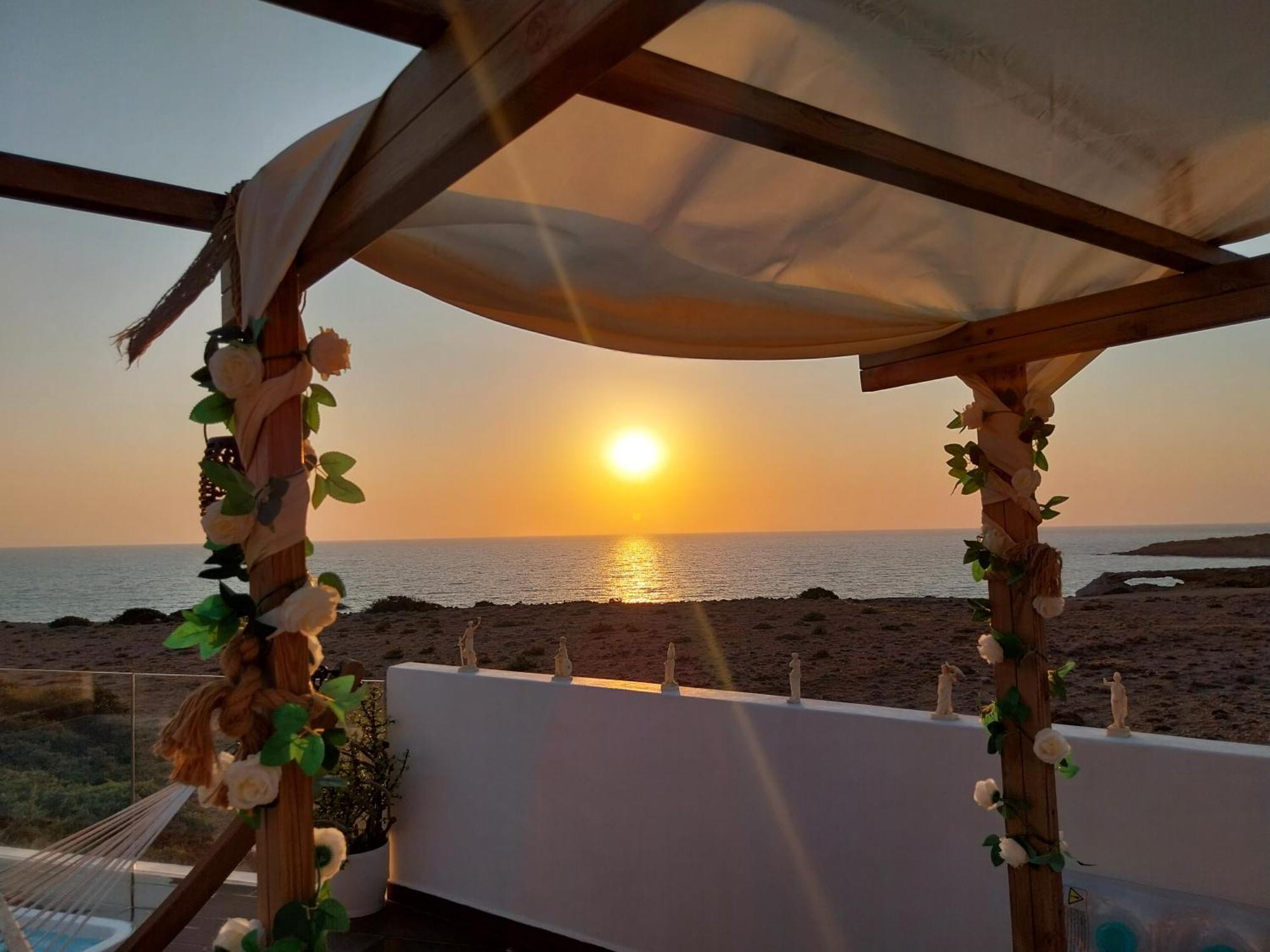 Tramonto Luxury Villa No1- Breathtaking Sunset View Foiníkion Zewnętrze zdjęcie